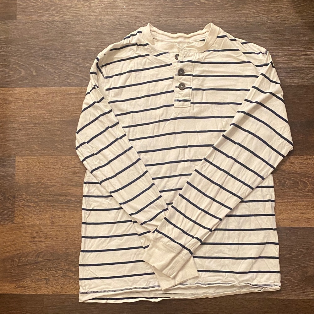 3 for $10
Old Navy Men's White and Navy Striped Long Sleeve Henley
